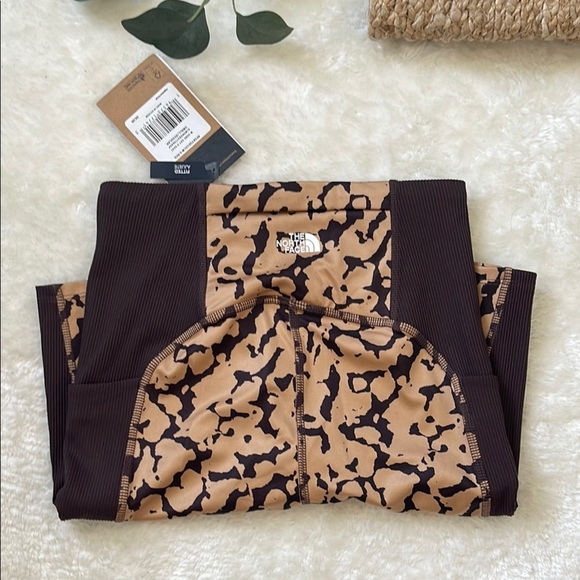 Black High-Waisted Stretch Leggings - Picture 3 of 5